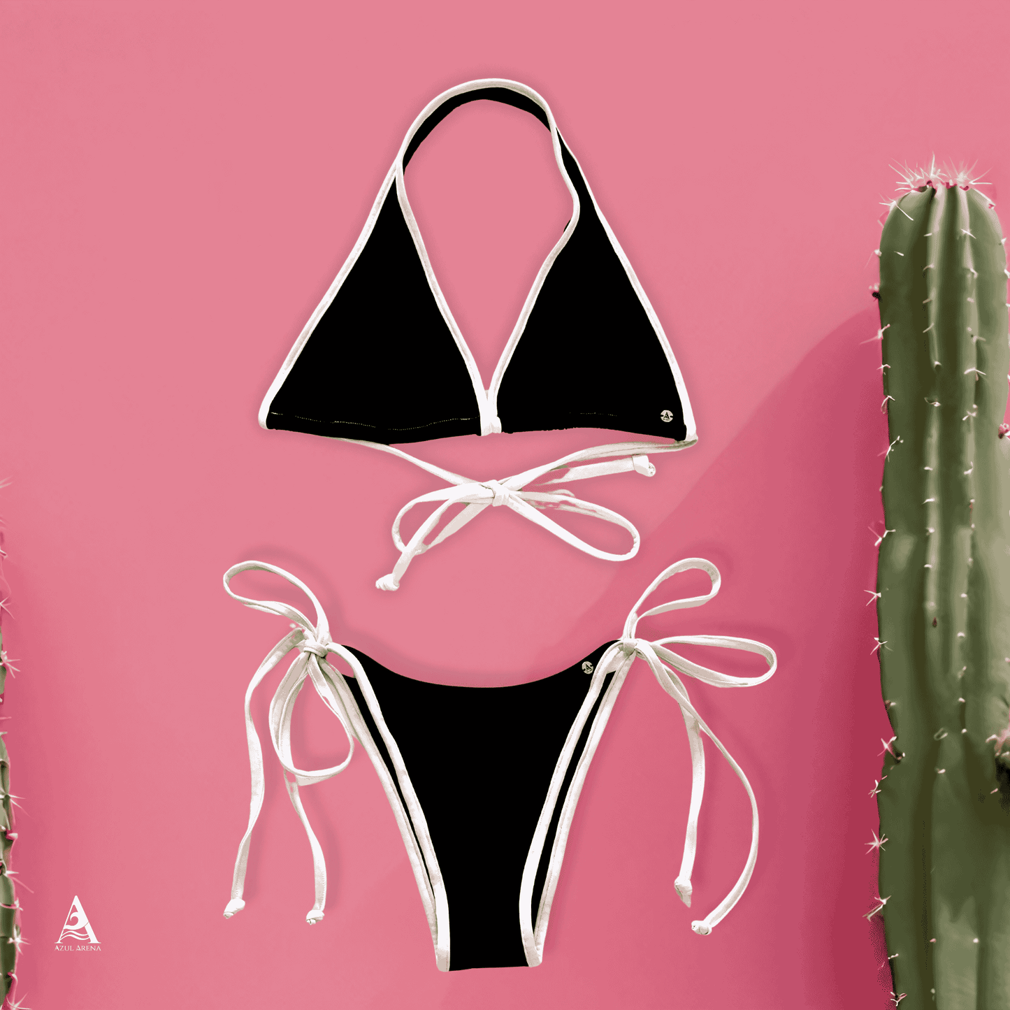 Bikini Triangle Arena, Traje de baño color negro y bies blanco