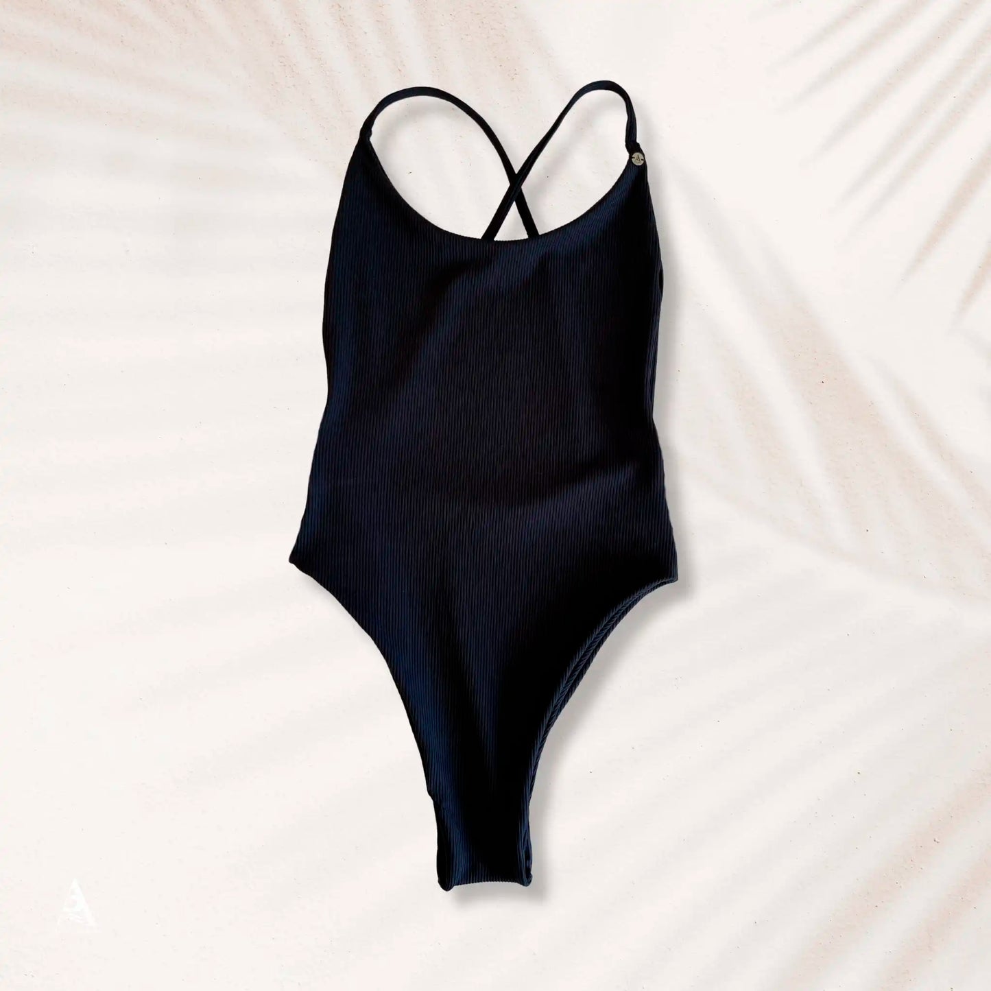 MONOKINI PANTERA NEGRA, DE ESPALDA CON LAZOS CRUZADOS