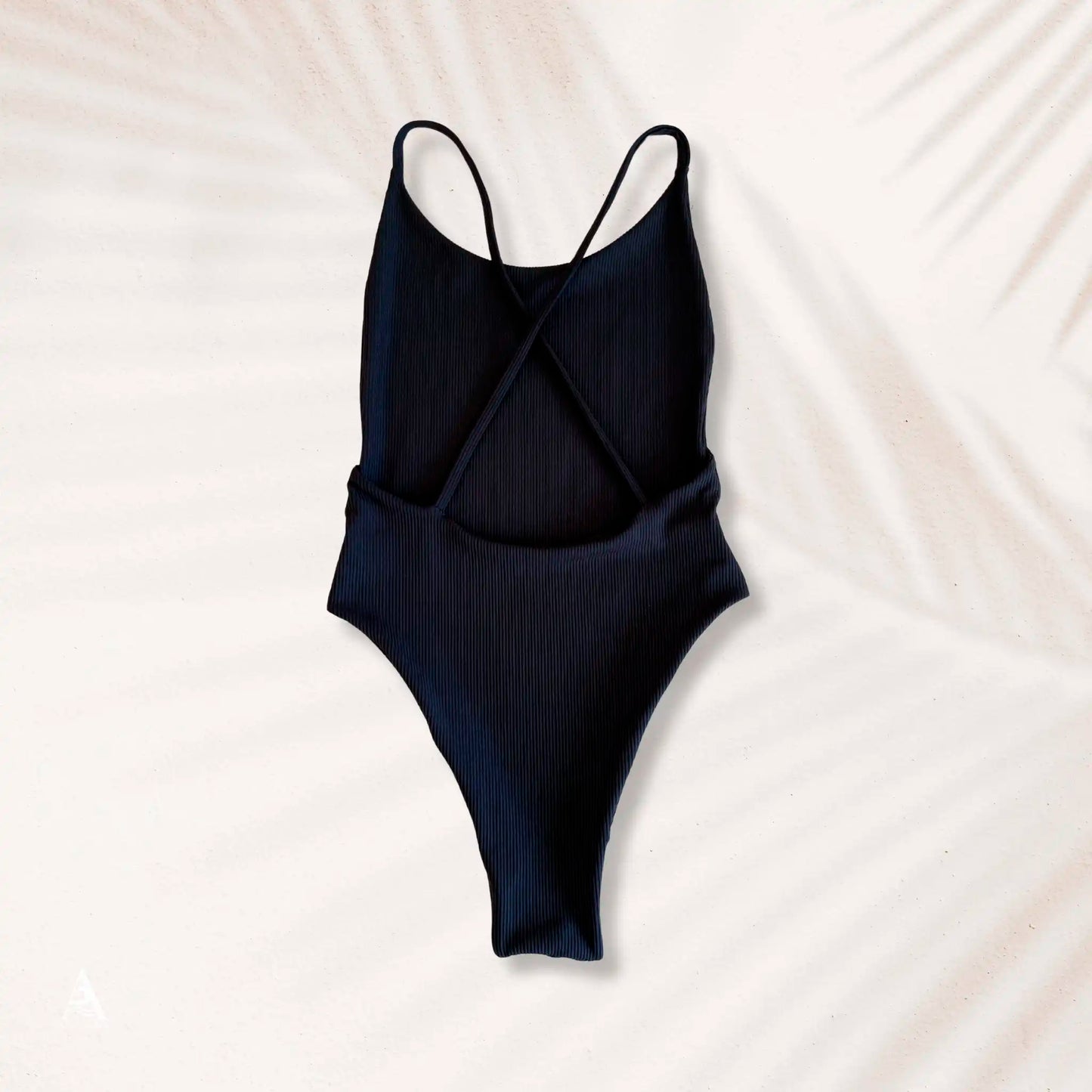 MONOKINI PANTERA NEGRA, DE ESPALDA CON LAZOS CRUZADOS